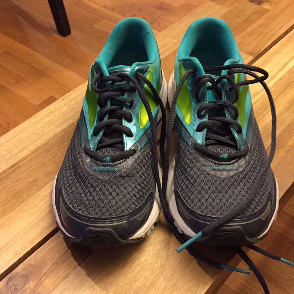 Brooks Launch women’s size 9.5